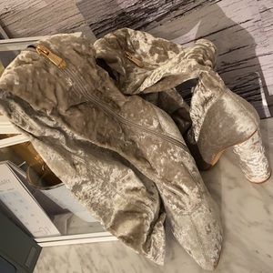 SILVER THIGH HIGHS 💍 👢